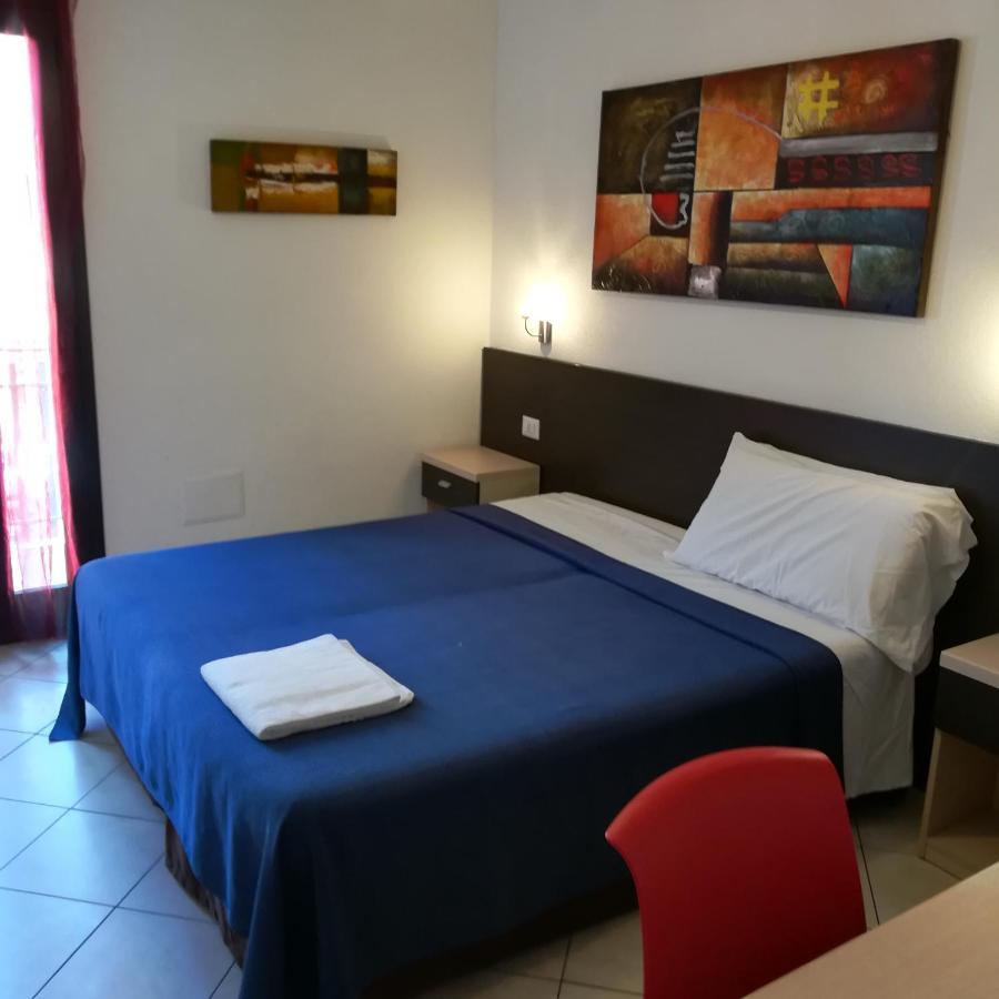 La Locanda Del Mare B&B Ла-Калетта Экстерьер фото