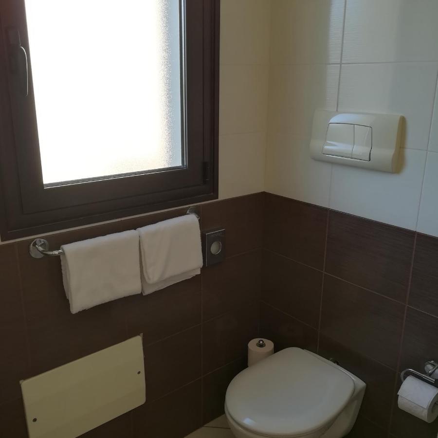 La Locanda Del Mare B&B Ла-Калетта Экстерьер фото