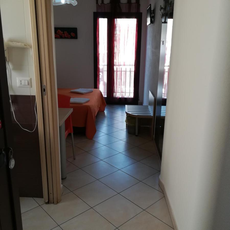 La Locanda Del Mare B&B Ла-Калетта Экстерьер фото
